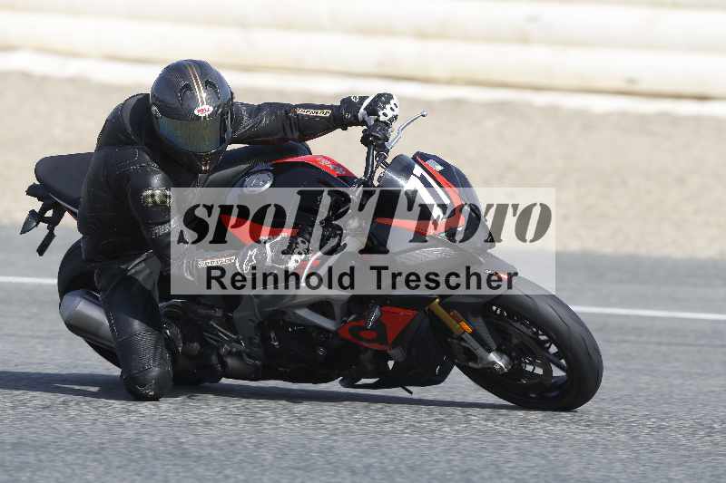 /Archiv-2024/01 26.-28.01.2024 Moto Center Thun Jerez/Gruppe gruen-green/77